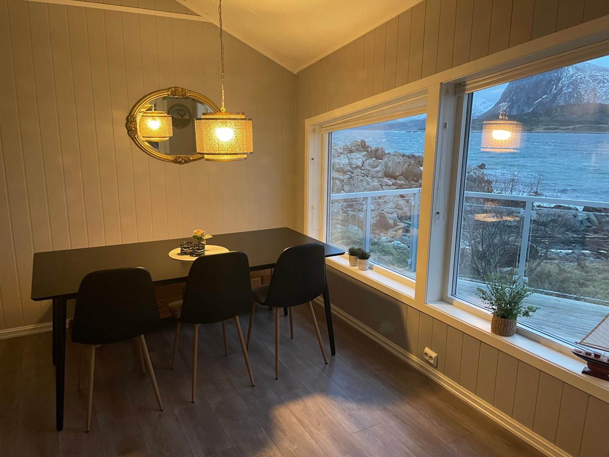 Hytte Ved Sjoen Napp Eksteriør bilde